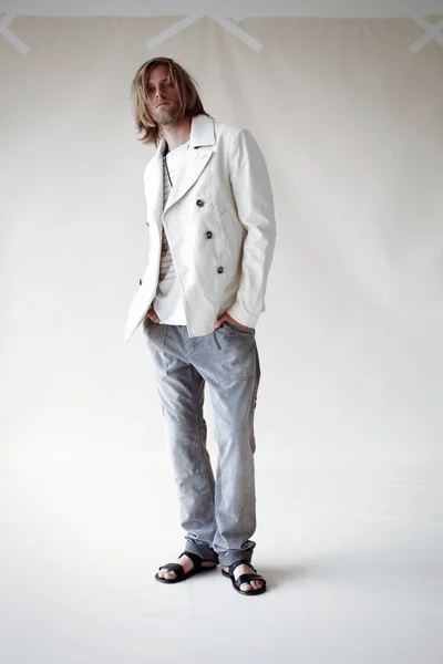Look 18